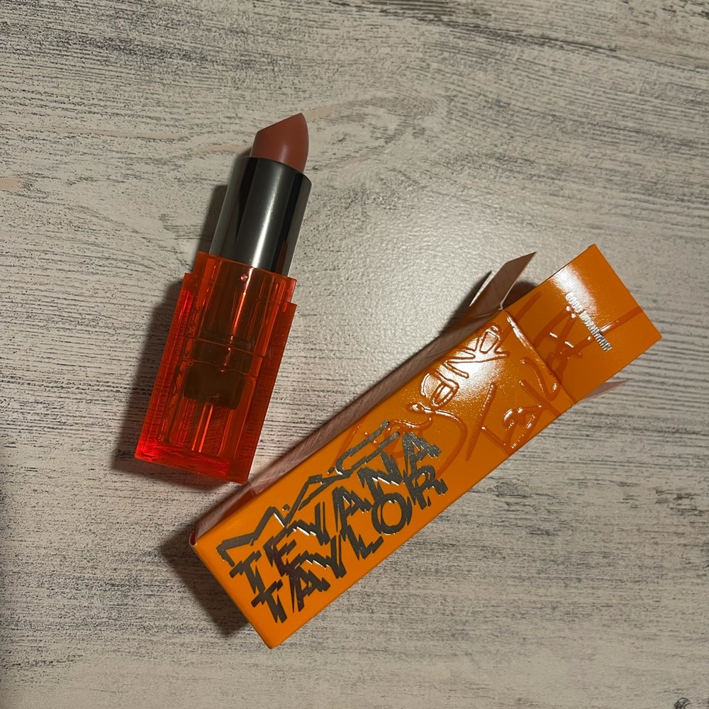 MAC BY TEYANA TAYLOR GOOD MOANIN MOANINNN LIPSTICK MATTE PINK LIMITED RARE